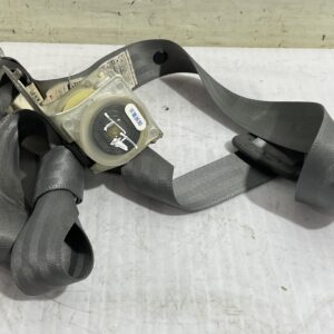 cinturon_seguridad_trasero_izquierdo_7336047041b0_toyota_prius_nhw20_basis