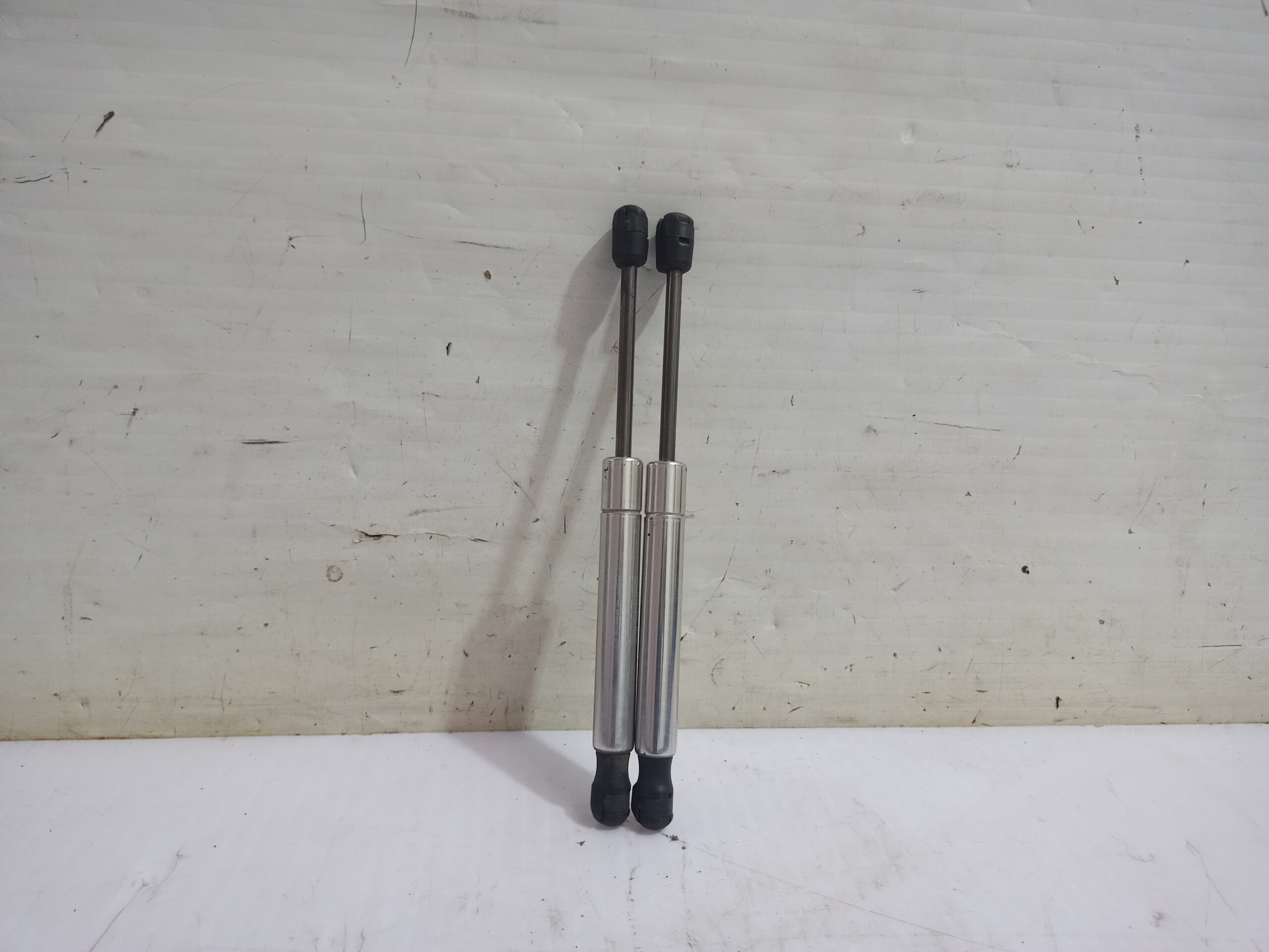 amortiguadores_maletero_porton_3b5827550e_volkswagen_passat_berlina_3b3_advance