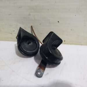 claxon_6033fb1278_volkswagen_passat_berlina_3b3_advance