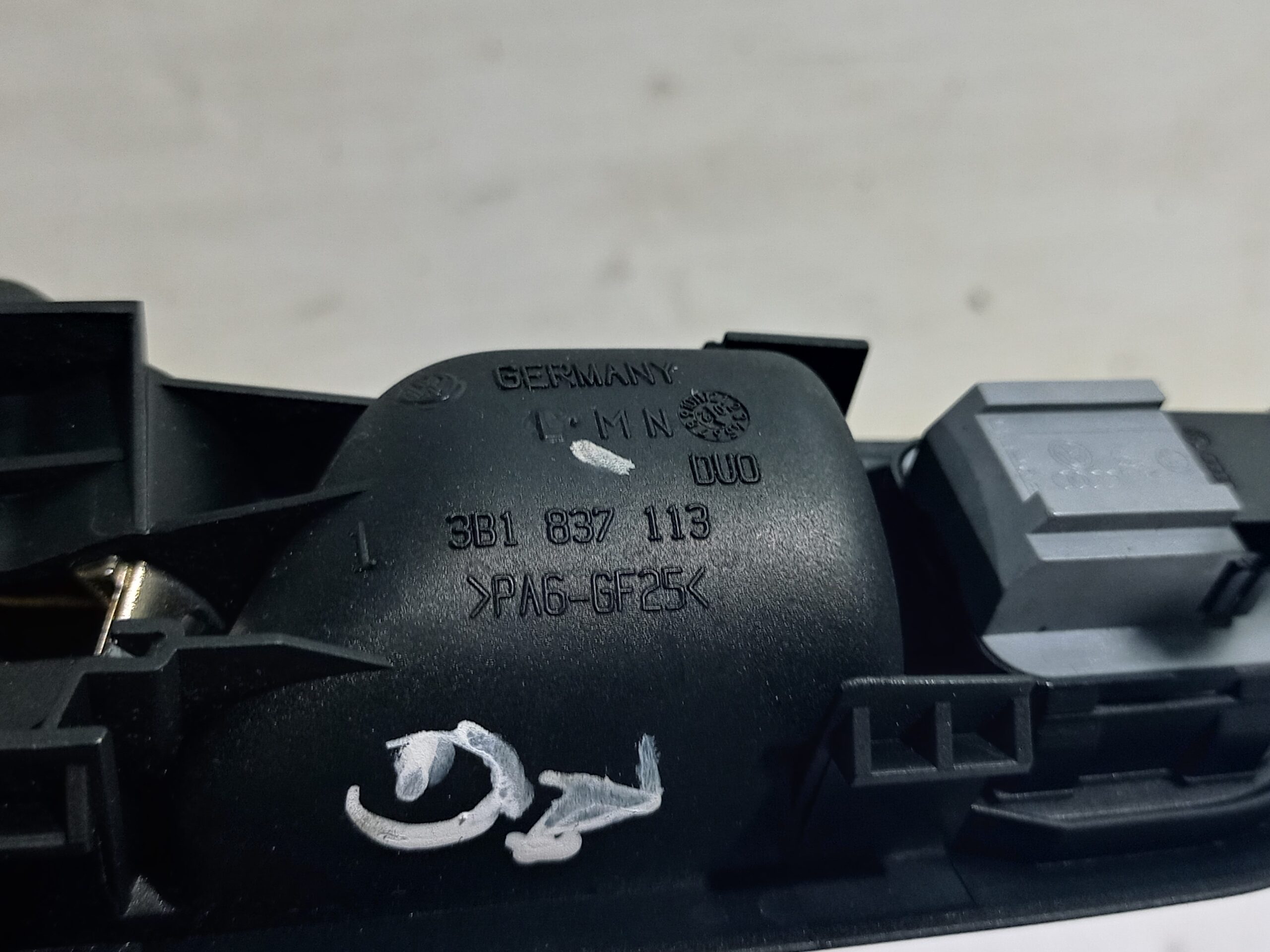 maneta_interior_delantera_izquierda_3b1837113_volkswagen_passat_berlina_3b3_advance