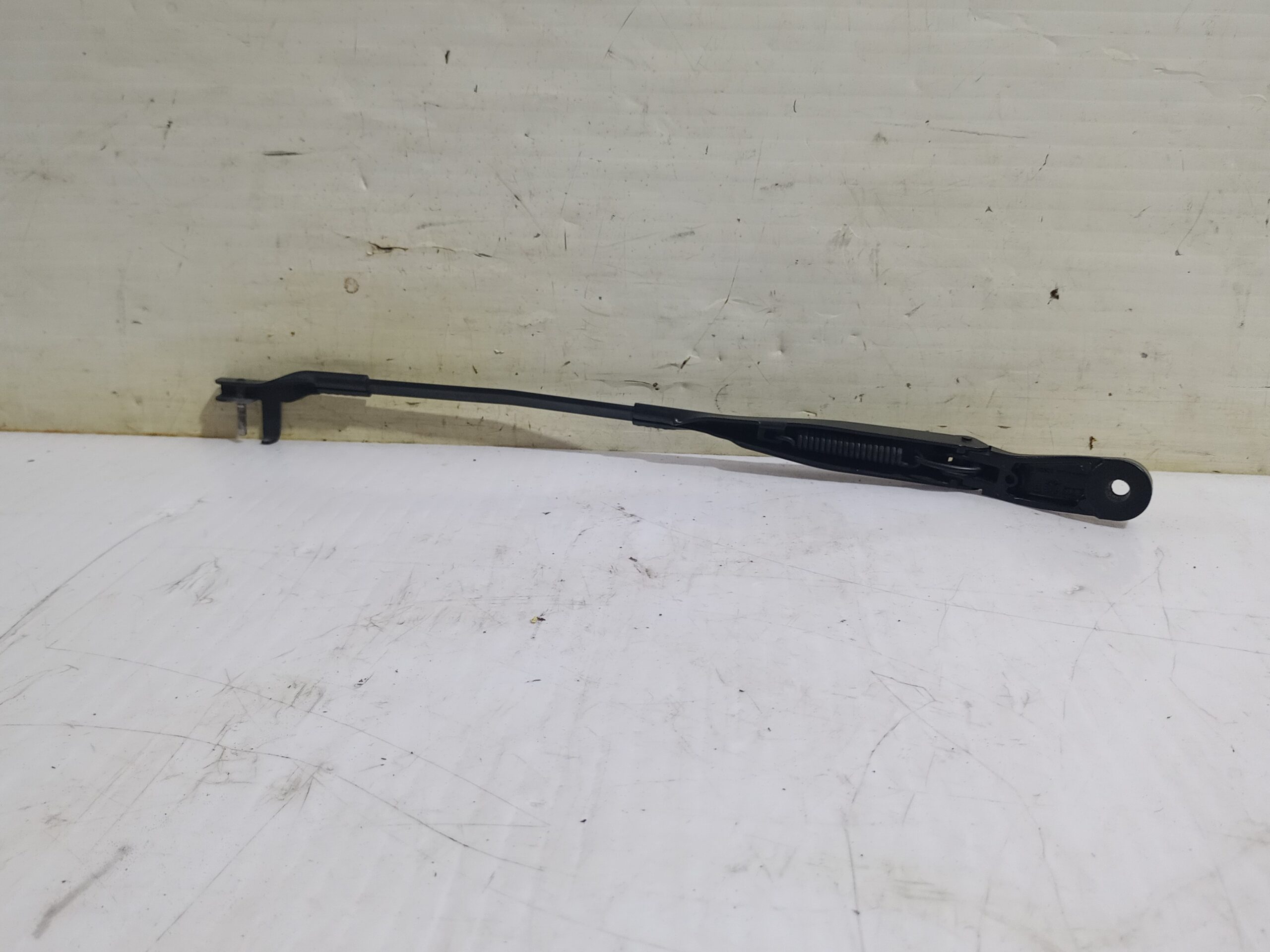 brazo_limpia_delantero_izquierdo_3b1955409b_volkswagen_passat_berlina_3b3_advance