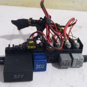 caja_reles_fusibles_8l0941822a_volkswagen_passat_berlina_3b3_advance