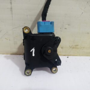 motor_apertura_trampilla_700035693f_volkswagen_passat_berlina_3b3_advance