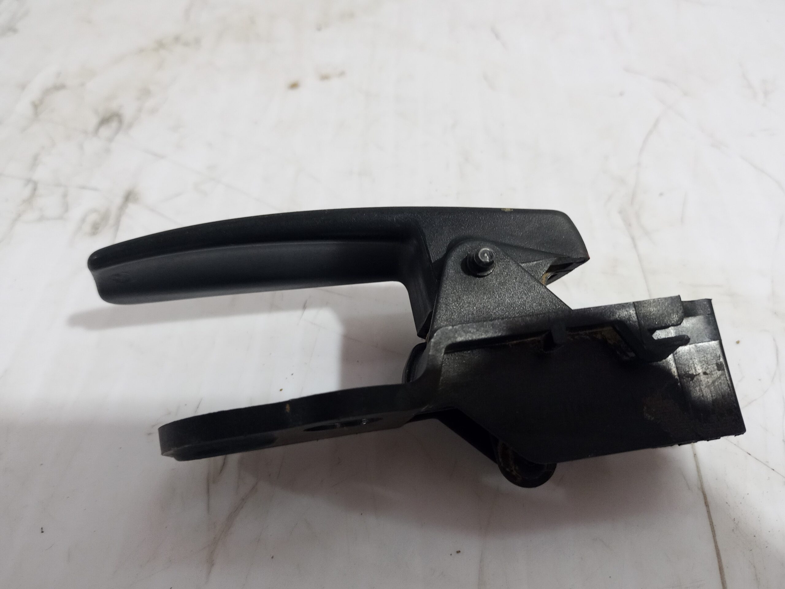 maneta_interior_delantera_izquierda_1607737280_peugeot_bipper_tepee_basis