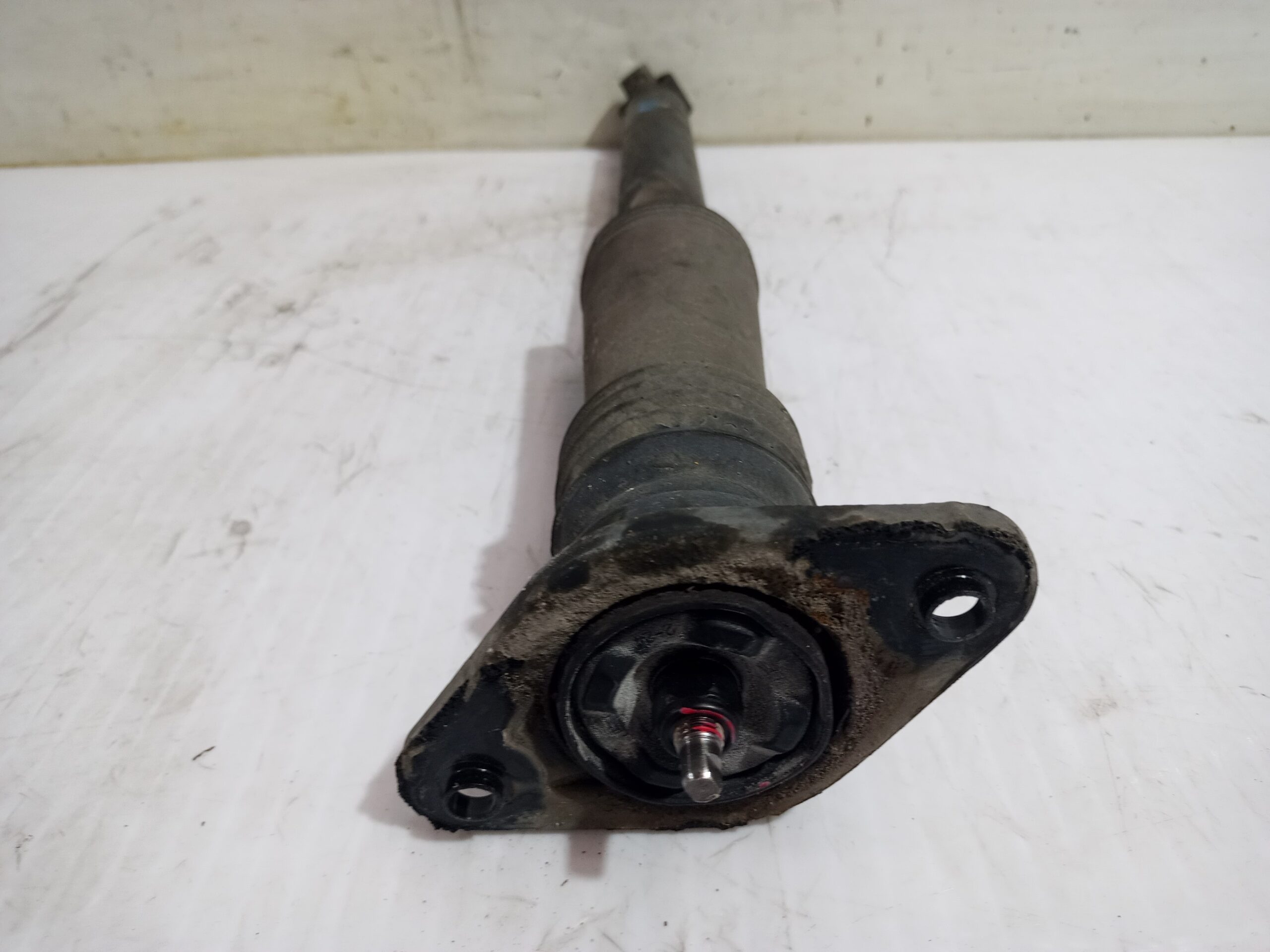 amortiguador_trasero_izquierdo_553112y400_hyundai_ix35_lm_el_elh_2_0_crdi_4wd