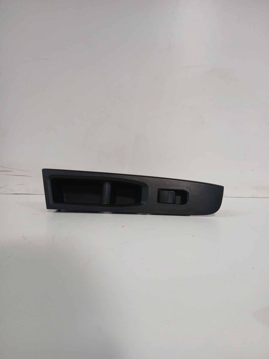 mando_elevalunas_delantero_derecho_742310d690_toyota_yaris_active