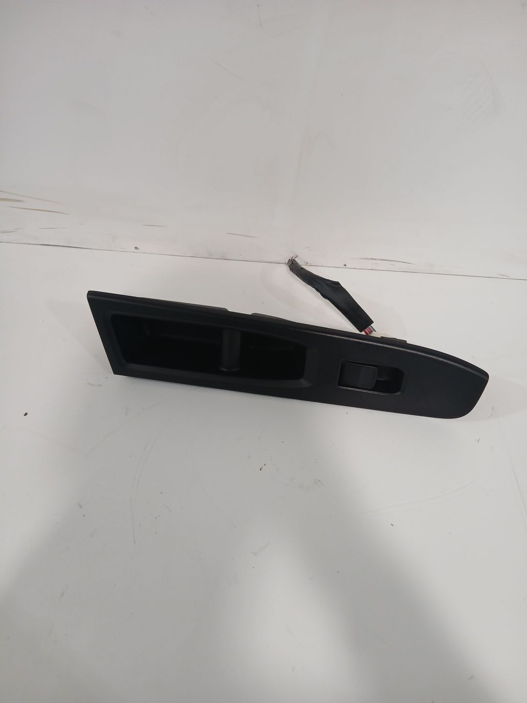 mando_elevalunas_delantero_derecho_742310d690_toyota_yaris_active