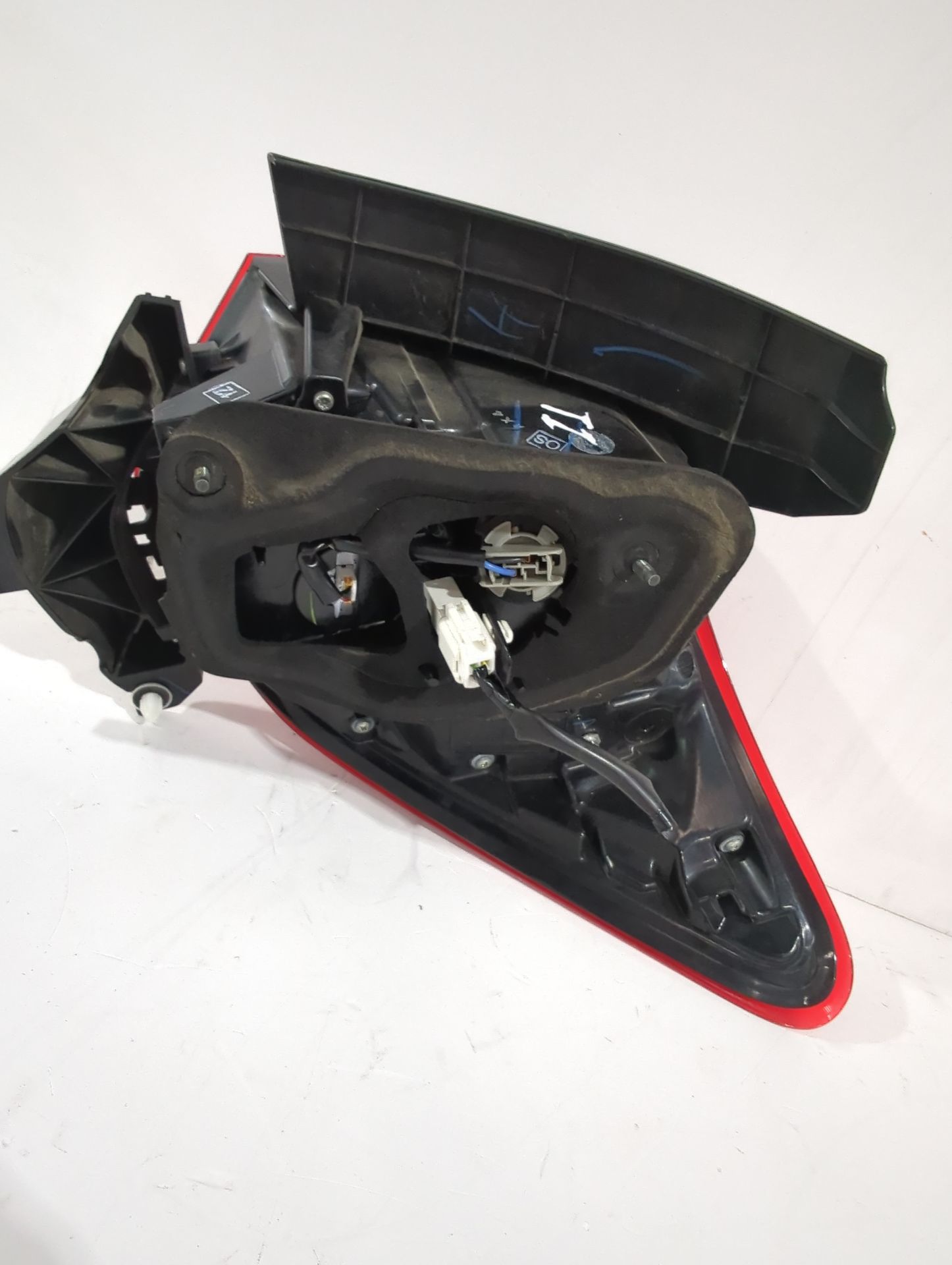 piloto_trasero_izquierdo_d2030d205_toyota_yaris_active