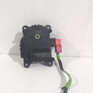 motor_apertura_trampillas_cz113800_toyota_yaris_active