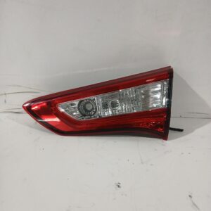 piloto_trasero_derecho_interior_815800d620_toyota_yaris_active