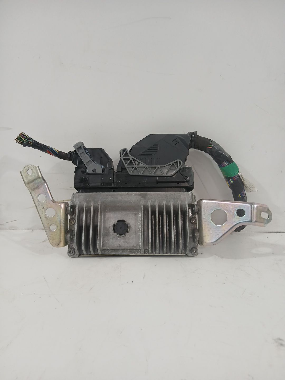 centralita_motor_uce_896610u140_toyota_yaris_active