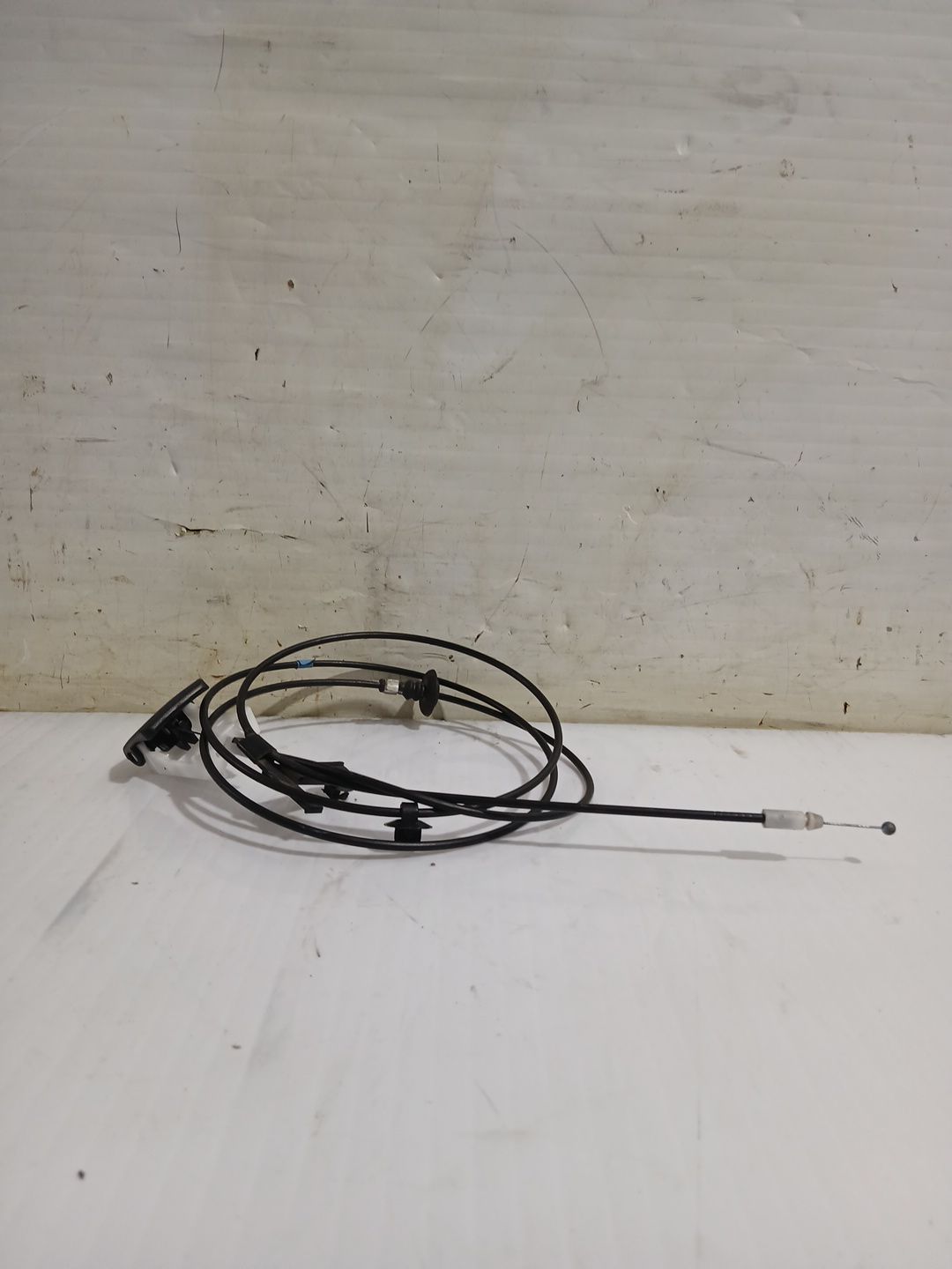 tirador_capot_5363002390_toyota_corolla_station_wagon_e21_1_8_hybrid_zwe211