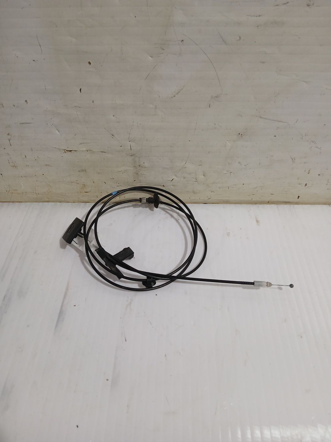 tirador_capot_5363002390_toyota_corolla_station_wagon_e21_1_8_hybrid_zwe211