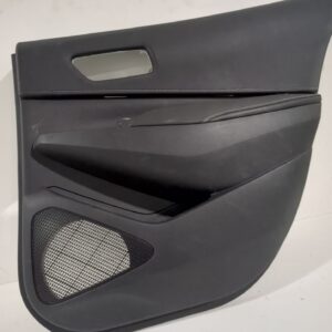 guarnecido_puerta_trasera_derecha_8763002y70c8_toyota_corolla_station_wagon_e21_1_8_hybrid_zwe211