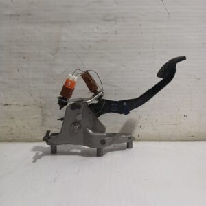 pedal_embrague_465035fd0b_nissan_micra_v_k14_1_5_dci