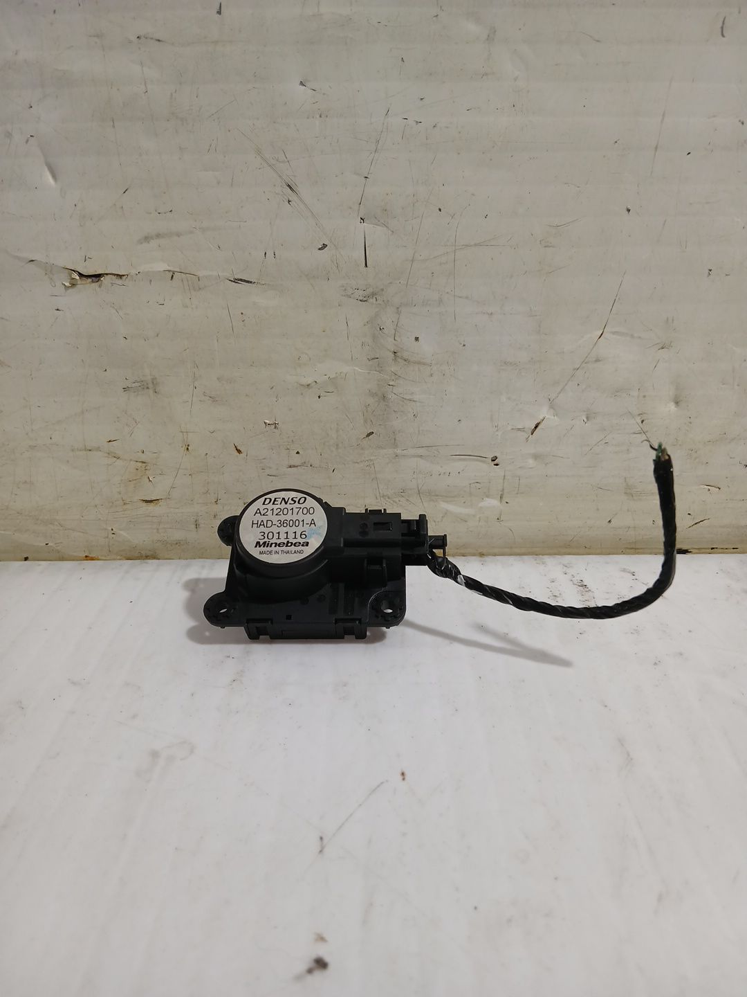 motor_apertura_trampilla_a21201700_nissan_micra_v_k14_1_5_dci