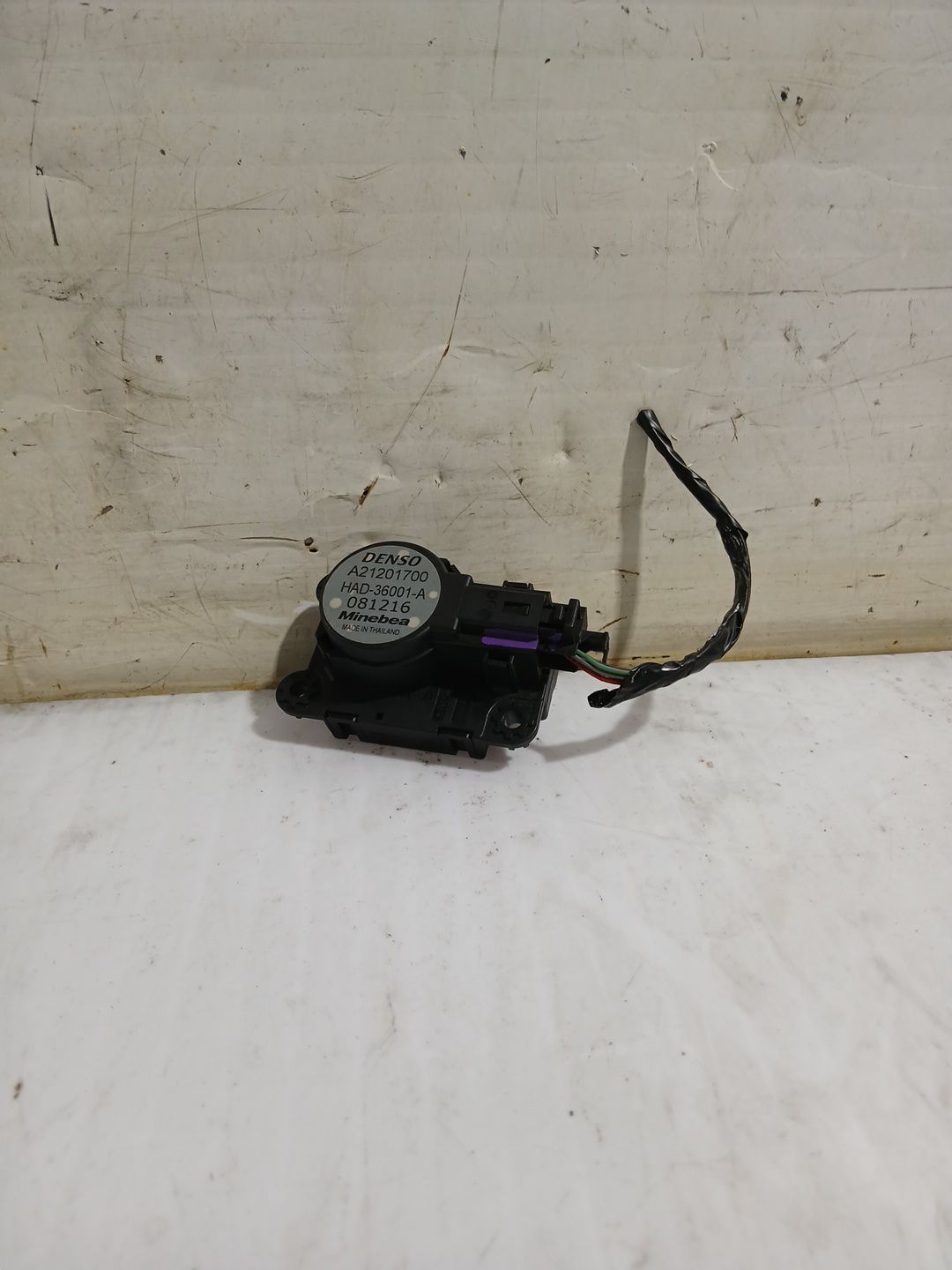 motor_apertura_trampilla_a21201700_nissan_micra_v_k14_1_5_dci