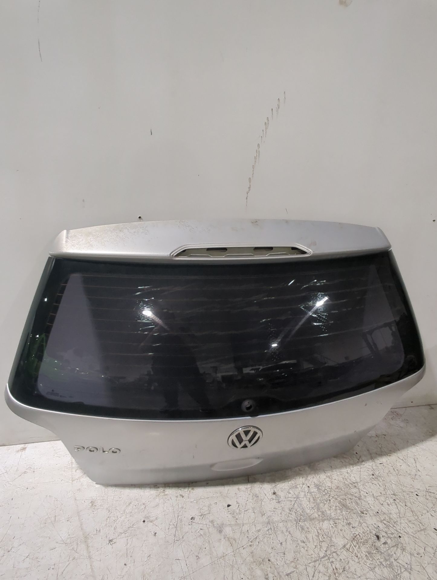 porton_trasero_6q6827025q_cristal_de_regalo_volkswagen_polo_iv_9n_9a_1_9_sdi