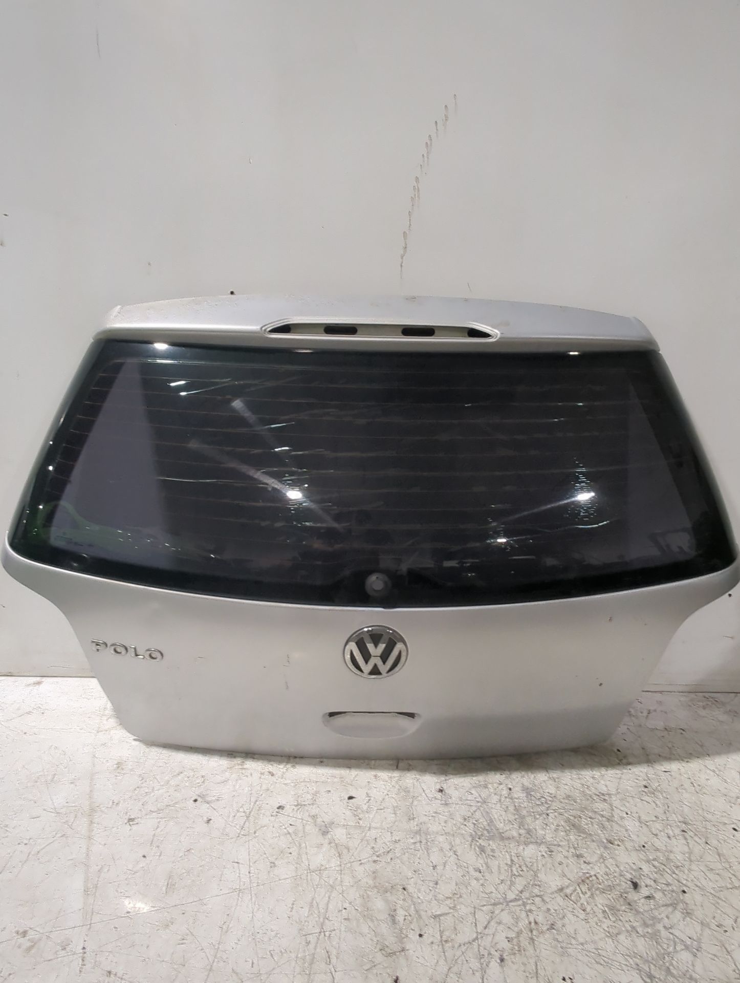 porton_trasero_6q6827025q_cristal_de_regalo_volkswagen_polo_iv_9n_9a_1_9_sdi