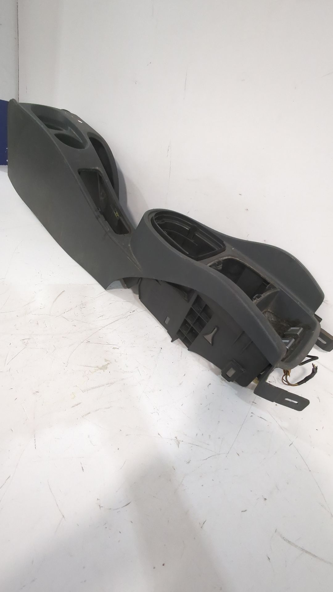 consola_central_1p0863241a50x_seat_leon_1p1_1_9_tdi