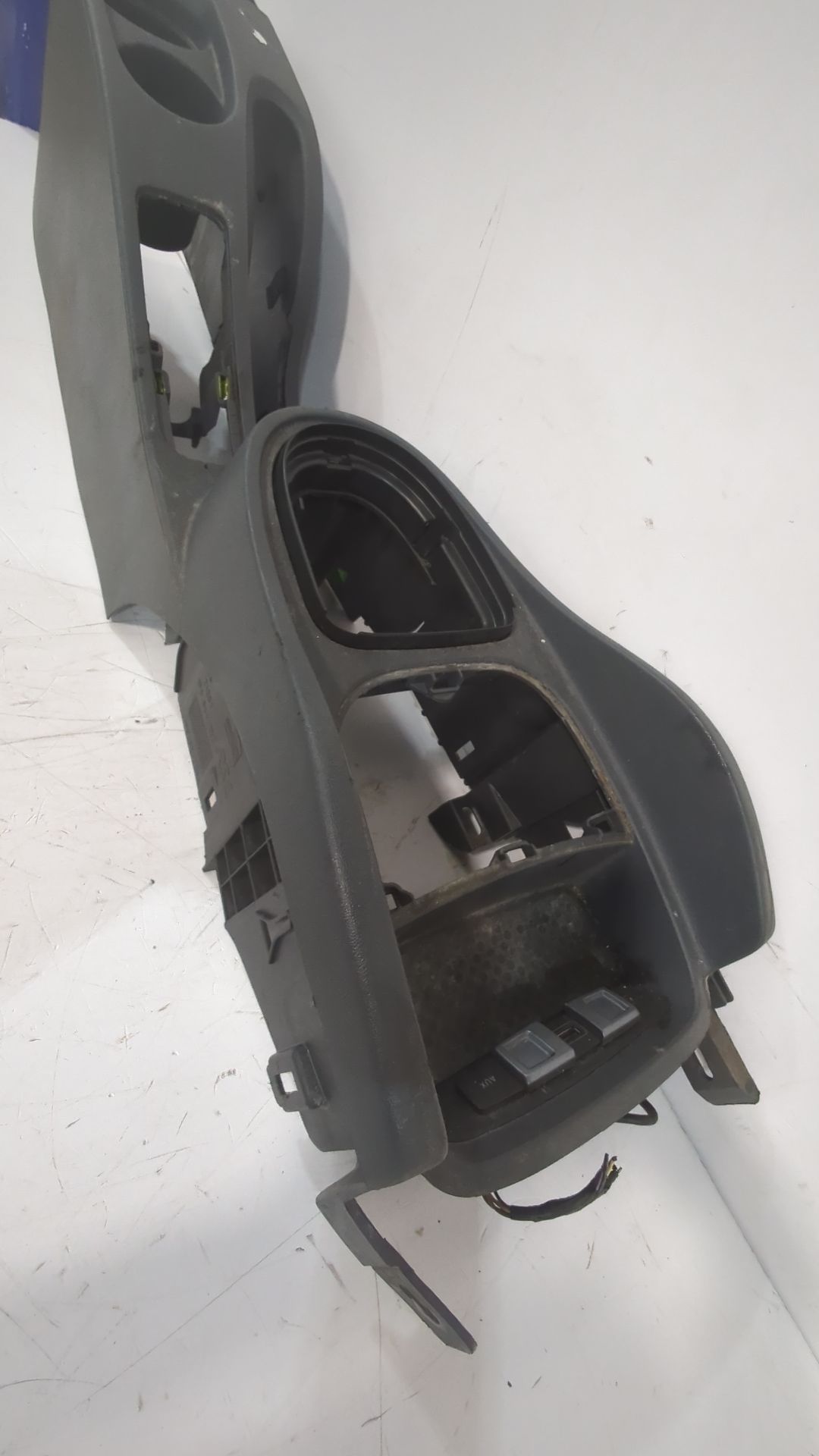 consola_central_1p0863241a50x_seat_leon_1p1_1_9_tdi