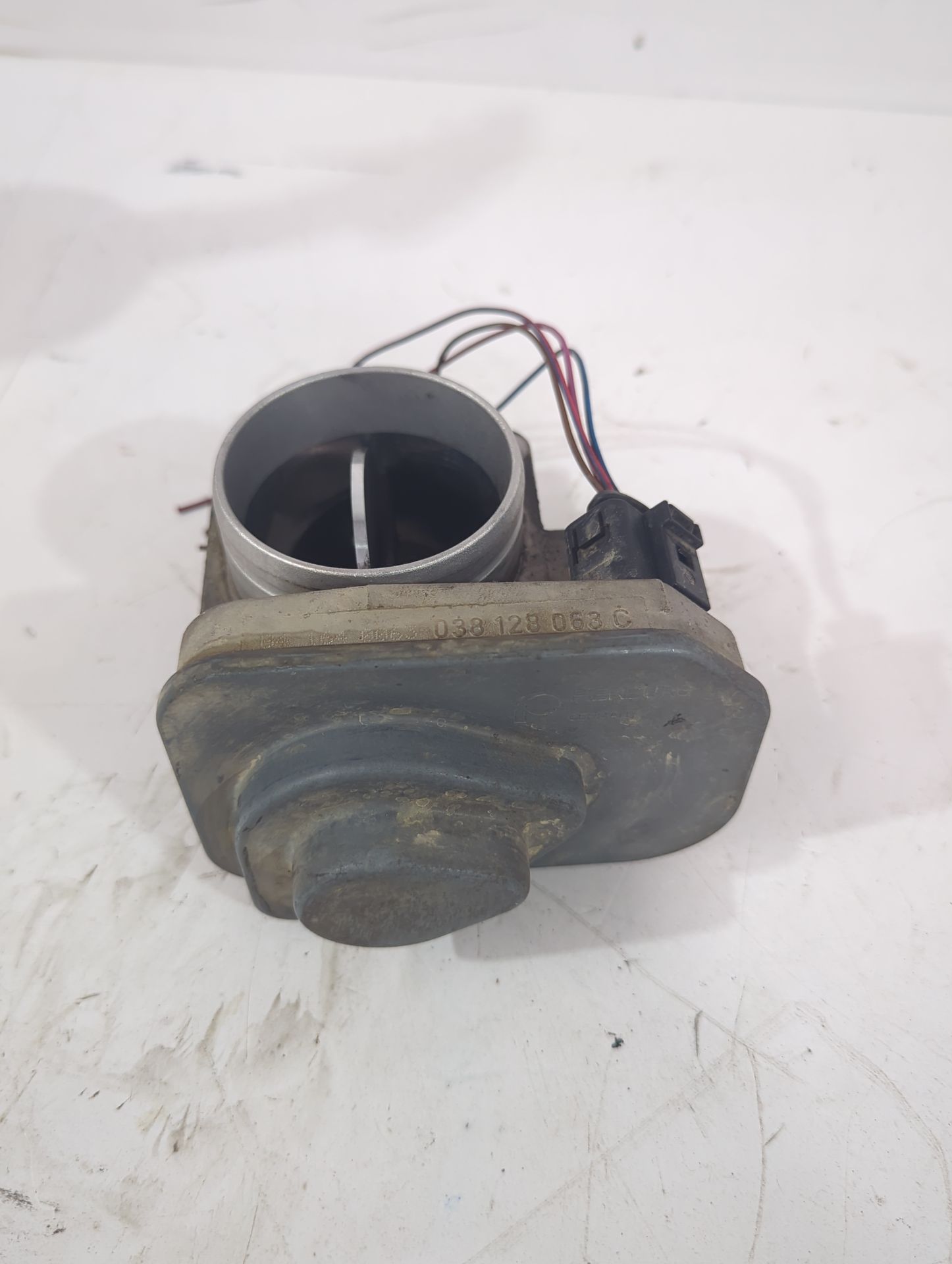 caja_mariposa_038128063_volkswagen_polo_iv_9n_9a_1_9_sdi