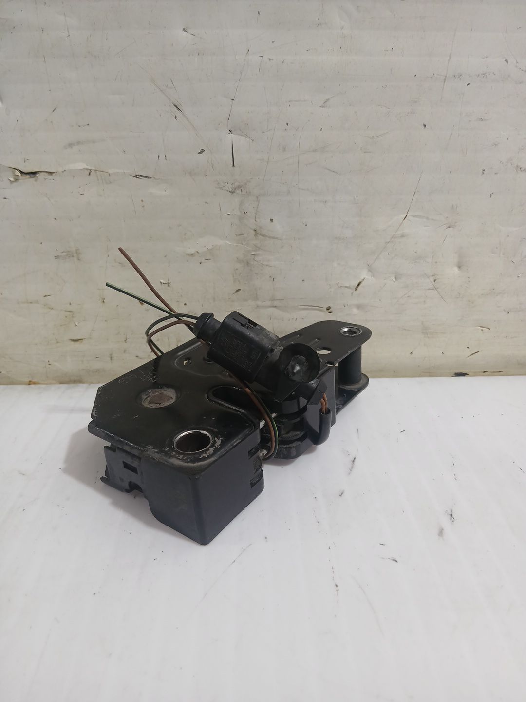 cerradura_capo_1t0823509c_volkswagen_polo_iv_9n_9a_1_9_sdi