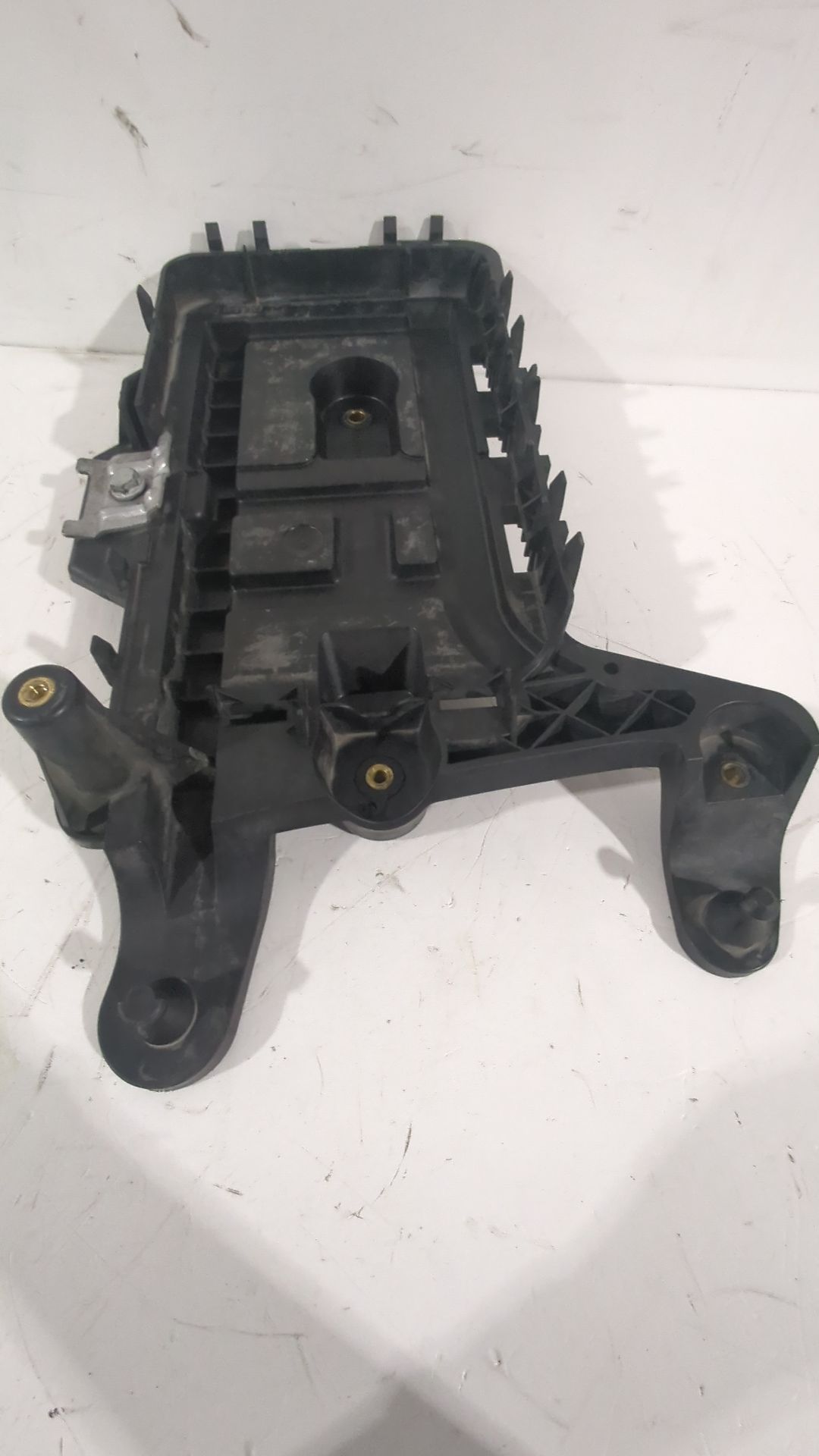 soporte_bateria_1k0915333_seat_leon_1p1_1_9_tdi