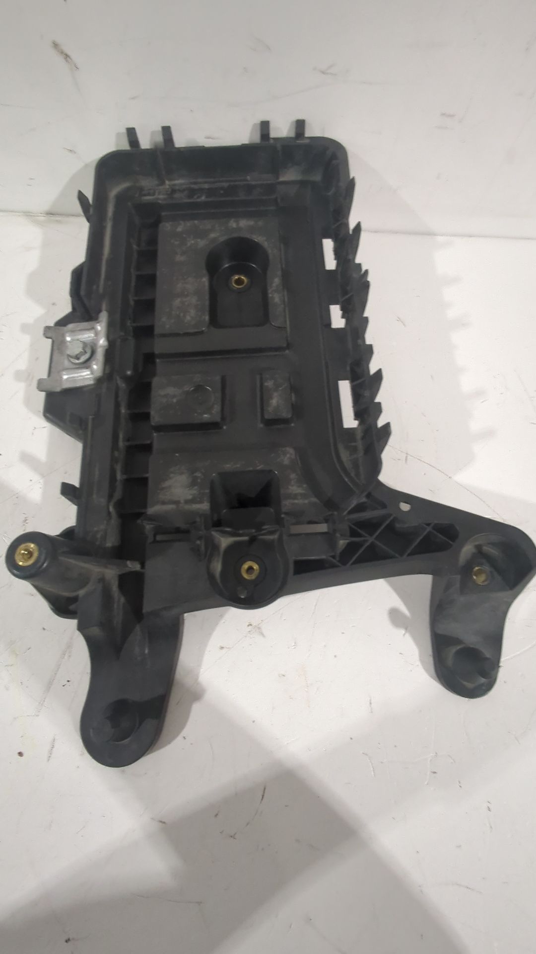 soporte_bateria_1k0915333_seat_leon_1p1_1_9_tdi