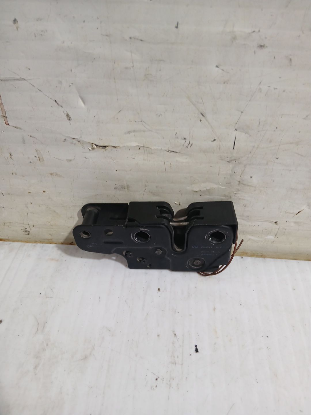 cerradura_capo_1p0823509c_seat_leon_1p1_1_9_tdi