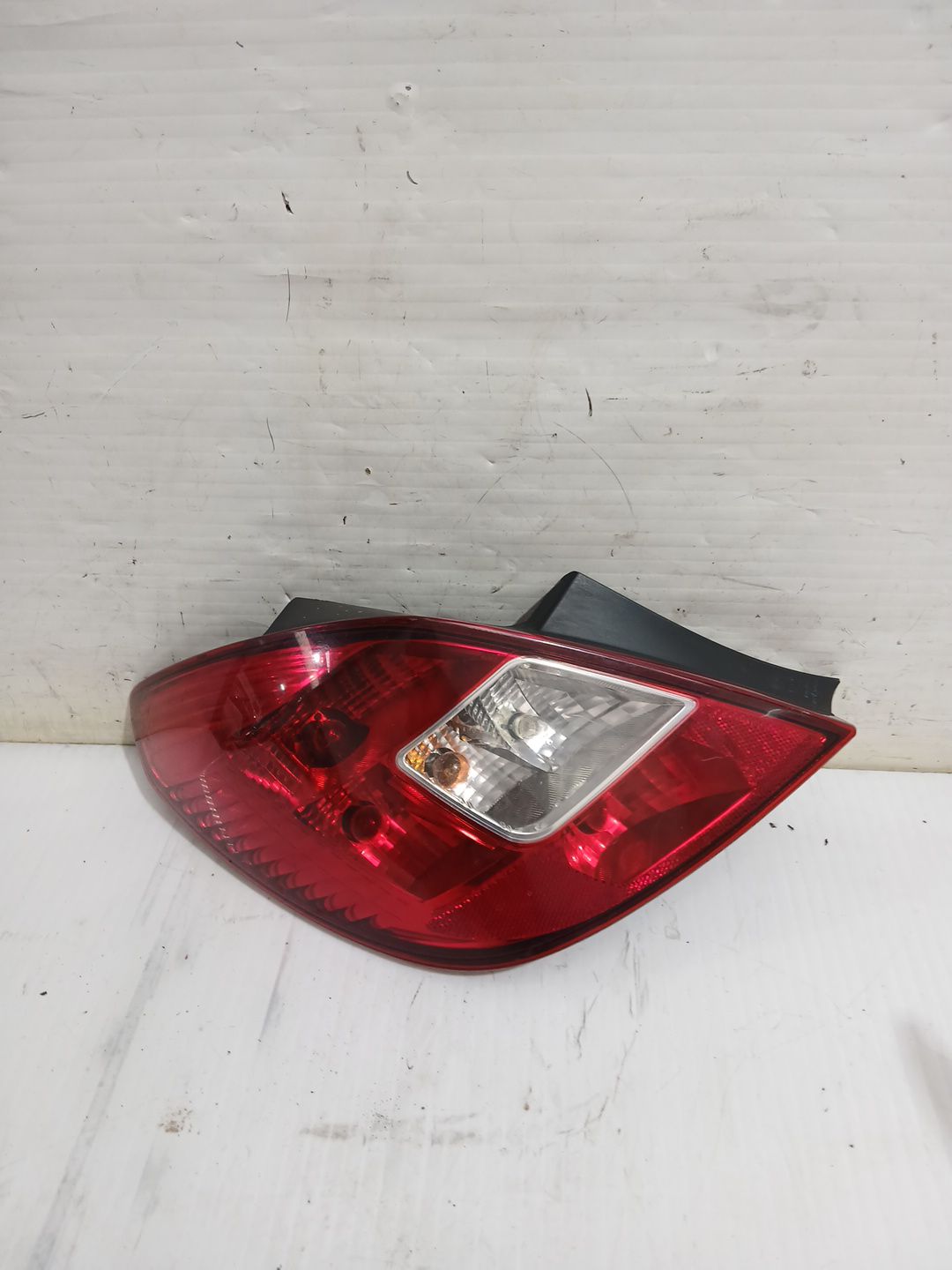 piloto_trasero_izquierdo_13269050_opel_corsa_d_s07_1_3_cdti_l08_l68