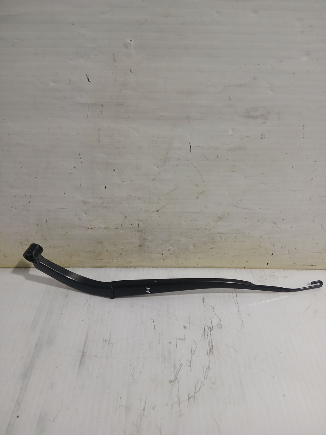 brazo_limpia_delantero_izquierdo_8522142221_toyota_rav_4_v_a5_h5_2_0_mxaa52