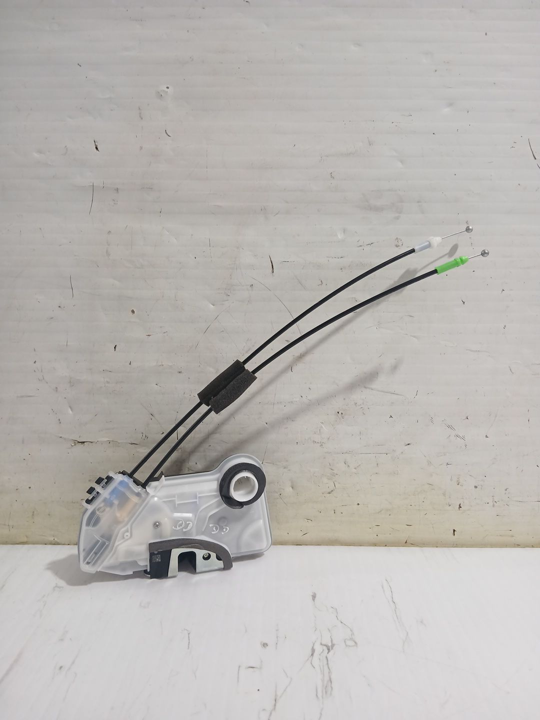 cerradura_puerta_delantera_derecha_6903062010_toyota_rav_4_v_a5_h5_2_0_mxaa52