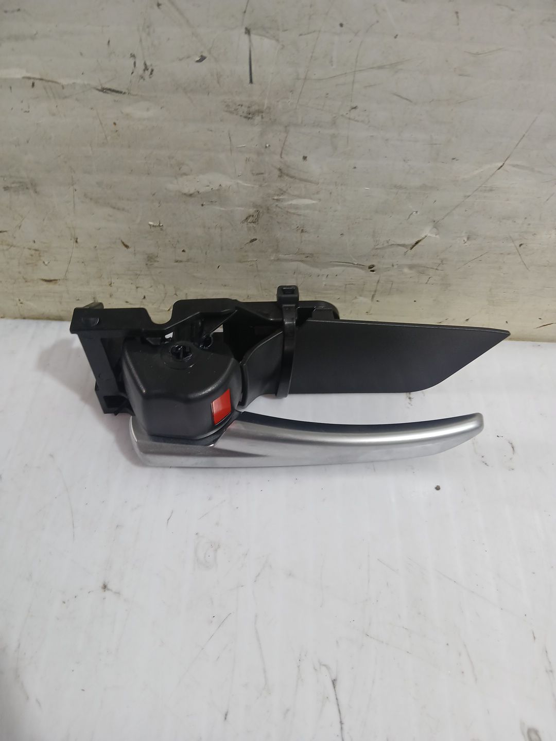 maneta_interior_delantera_izquierda_6920633150c0_toyota_rav_4_v_a5_h5_2_0_mxaa52