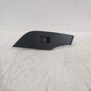 mando_elevalunas_trasero_izquierdo_8481012100_toyota_rav_4_v_a5_h5_2_0_mxaa52