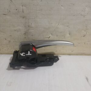 maneta_interior_trasera_derecha_6927333060_toyota_rav_4_v_a5_h5_2_0_mxaa52