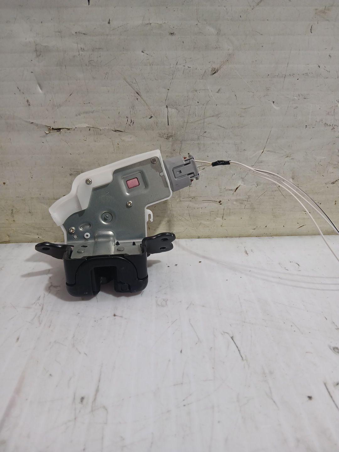 cerradura_maletero_porton_6935042090_toyota_rav_4_v_a5_h5_2_0_mxaa52