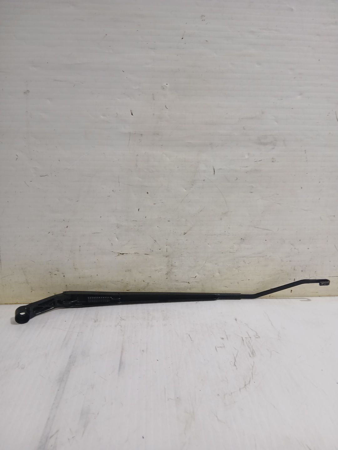 brazo_limpia_delantero_derecho_852110f010_toyota_corolla_verso_zer_zze12_r1_2_2_d_4d_aur10