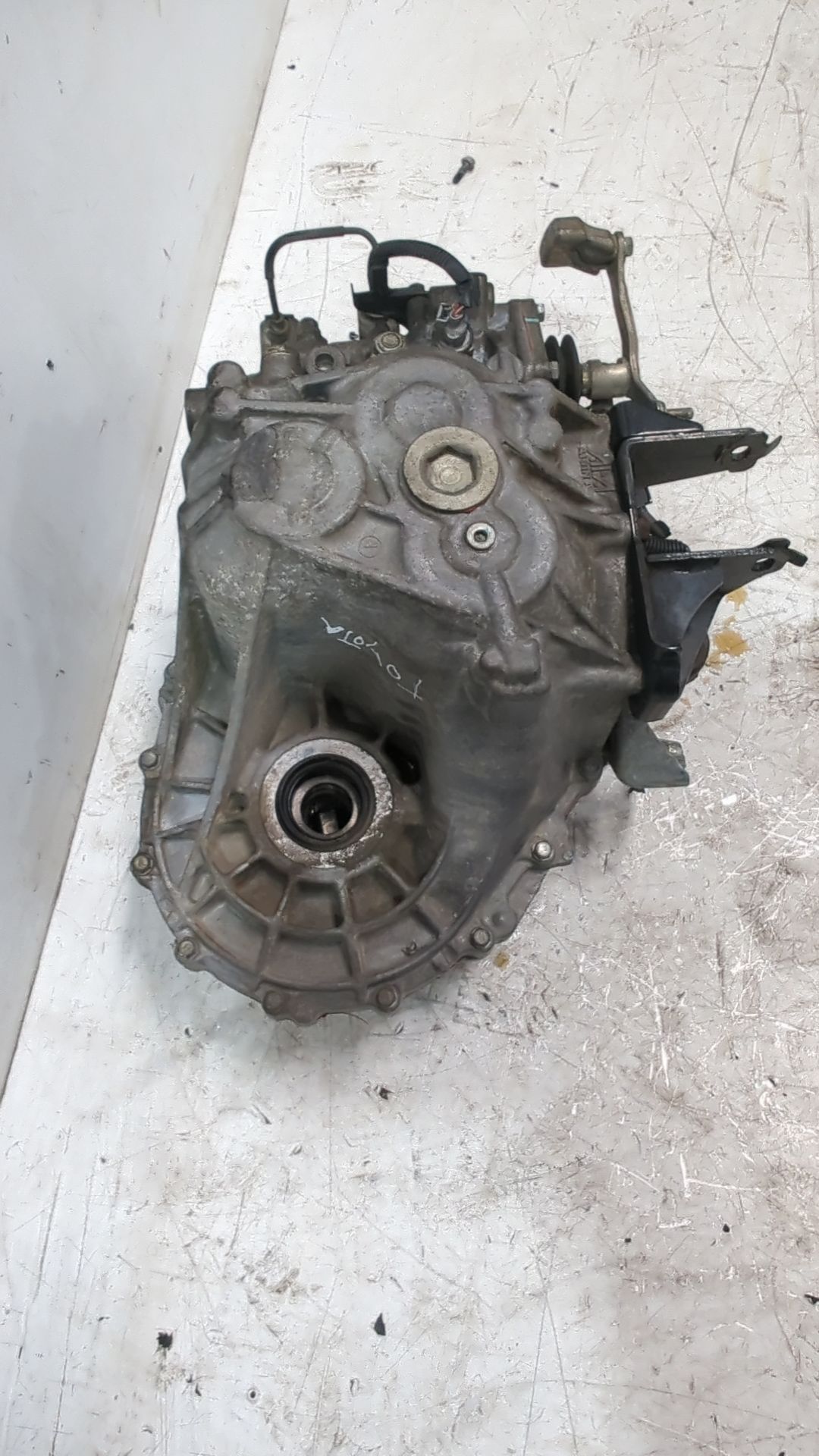 caja_cambios_3030064020_toyota_corolla_verso_zer_zze12_r1_2_2_d_4d_aur10