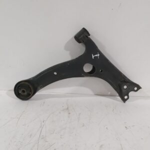 brazo_suspension_inferior_delantero_izquierdo_480690f010_toyota_corolla_verso_zer_zze12_r1_2_2_d_4d_aur10