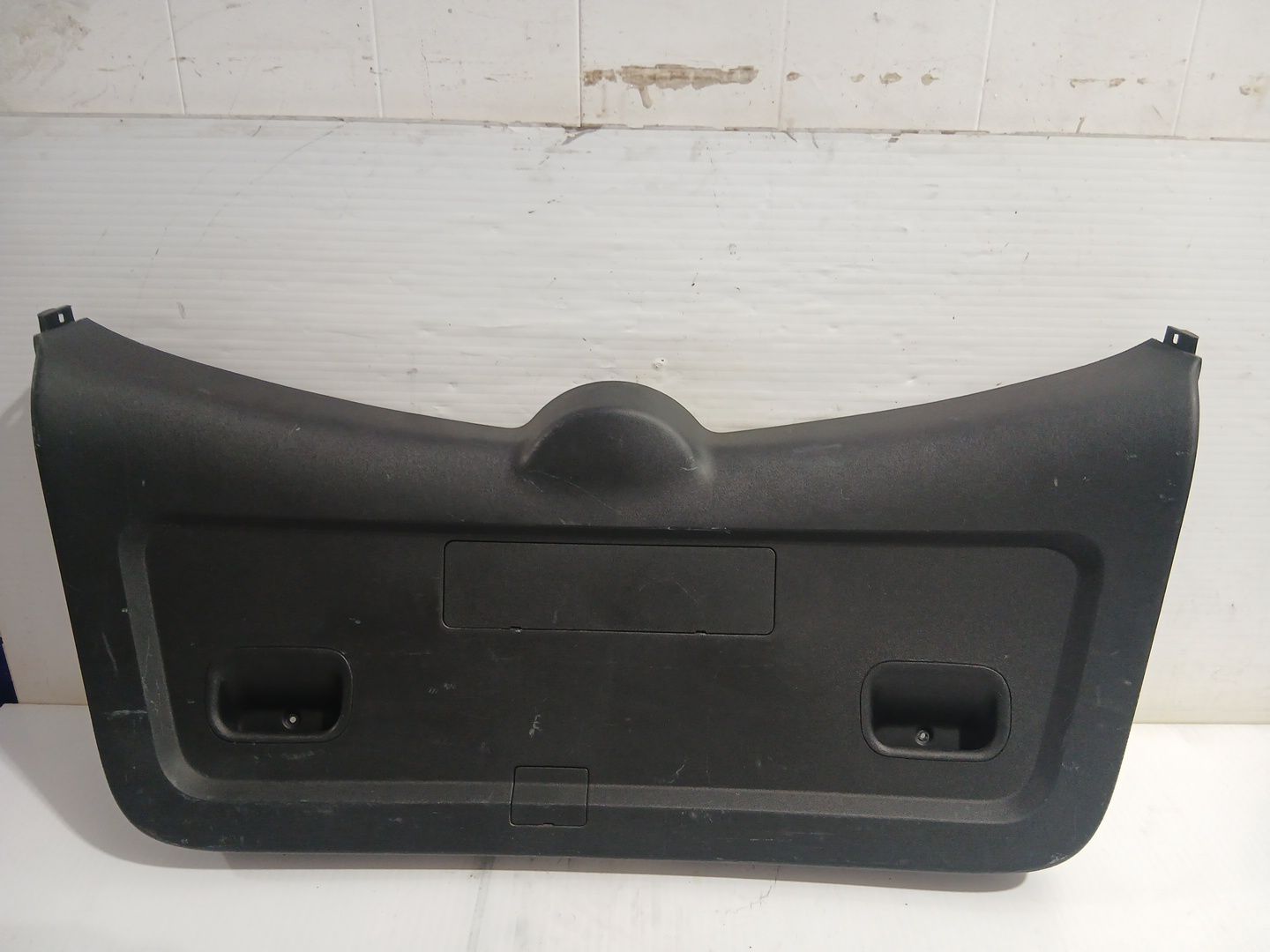 guarnecido_porton_trasero_647810f010b0_toyota_corolla_verso_zer_zze12_r1_2_2_d_4d_aur10