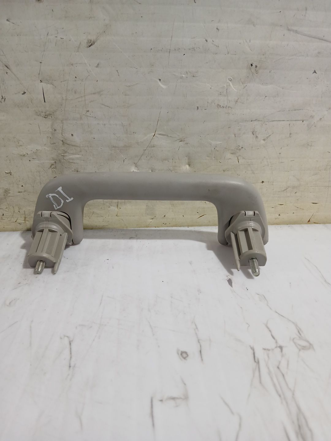 asidero_techo_delantero_izquierdo_7461005080b0_toyota_corolla_verso_zer_zze12_r1_2_2_d_4d_aur10