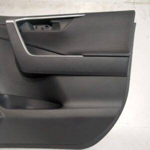 guarnecido_puerta_delantera_derecha_6761042d00c5_toyota_rav_4_v_a5_h5_2_0_mxaa52