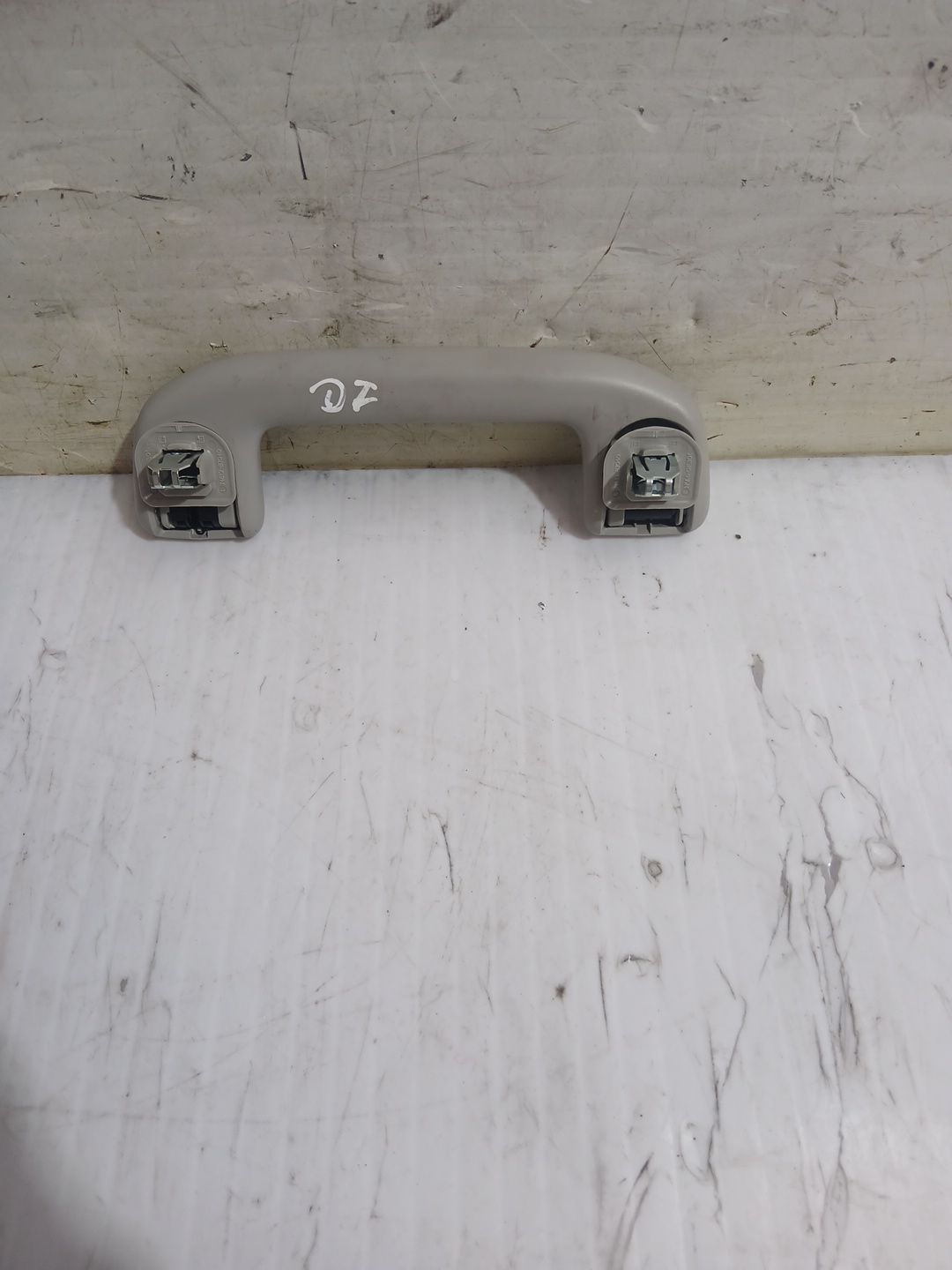 asidero_techo_delantero_izquierdo_74611b7040_toyota_rav_4_v_a5_h5_2_0_mxaa52