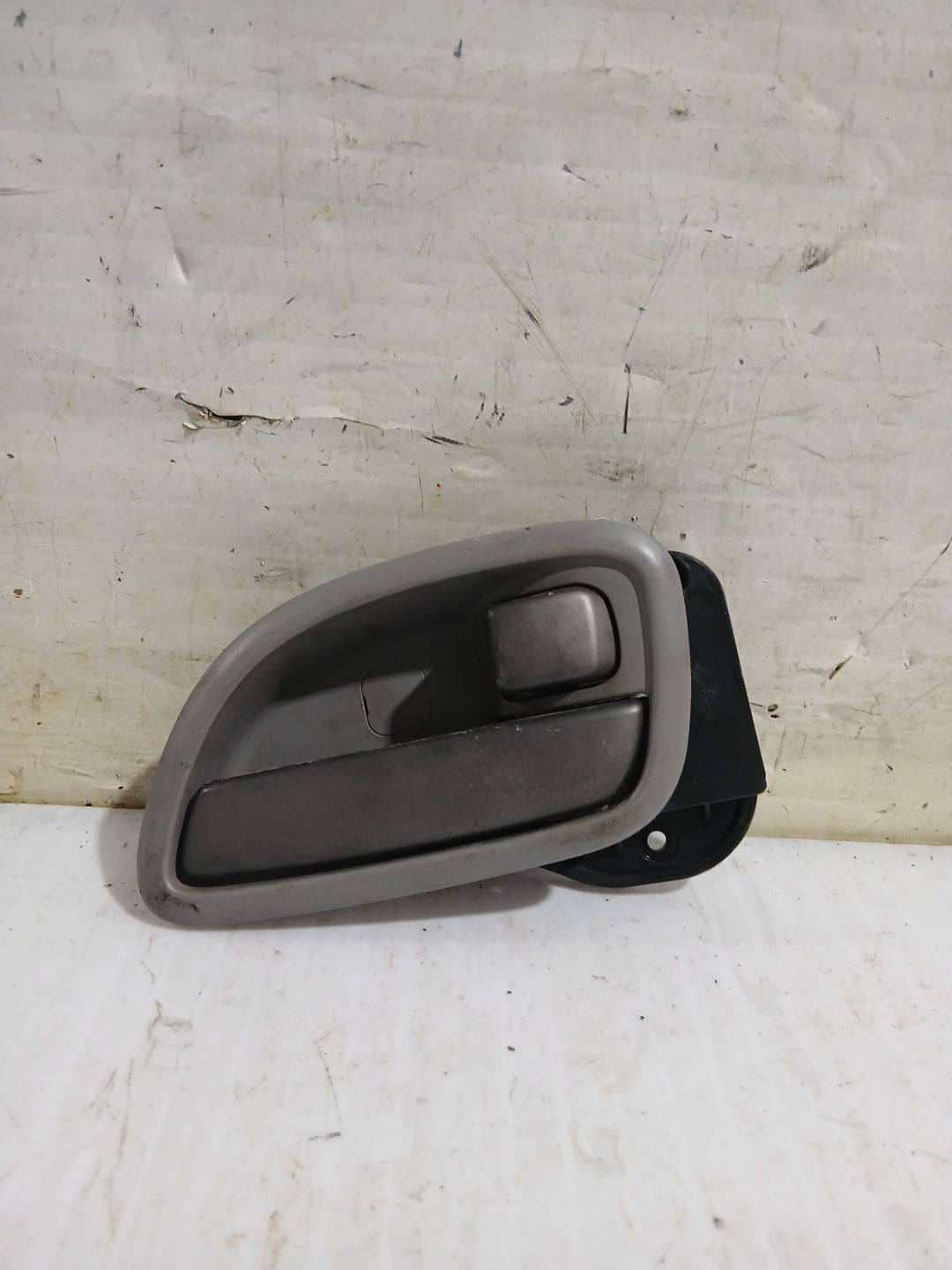 maneta_interior_delantera_derecha_826201d020_kia_carens_iii_monospace_un_2_0_crdi_140