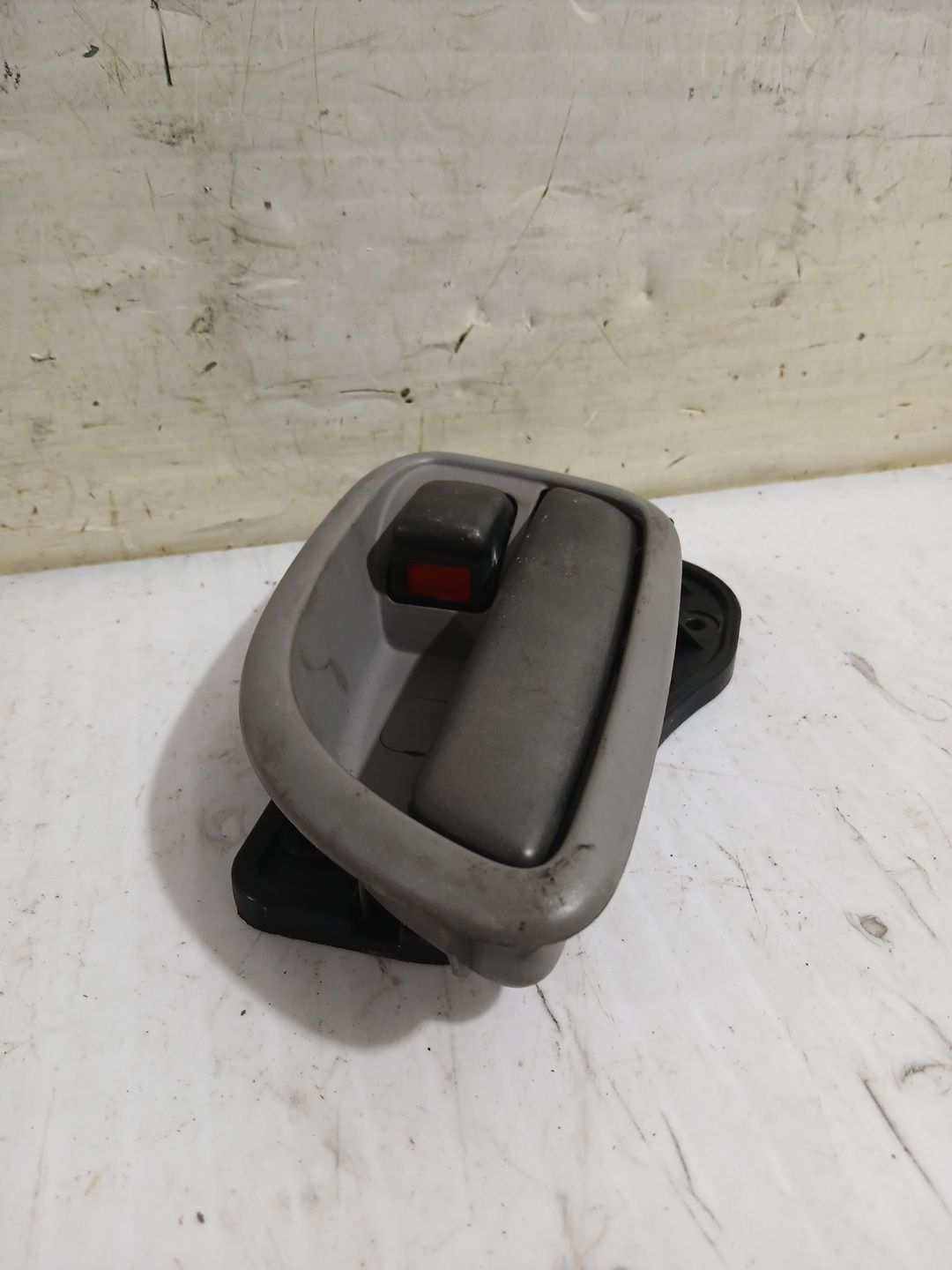 maneta_interior_delantera_derecha_826201d020_kia_carens_iii_monospace_un_2_0_crdi_140