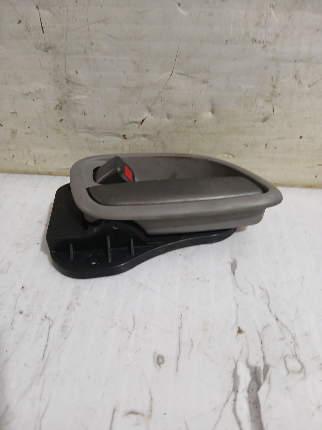 maneta_interior_delantera_izquierda_826101d020_kia_carens_iii_monospace_un_2_0_crdi_140