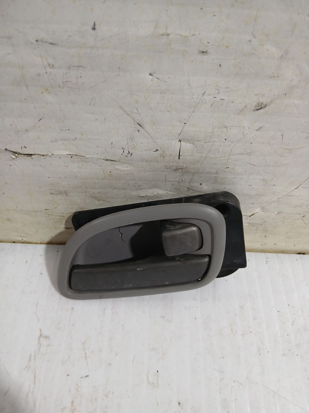 maneta_interior_trasera_derecha_826201d020_kia_carens_iii_monospace_un_2_0_crdi_140