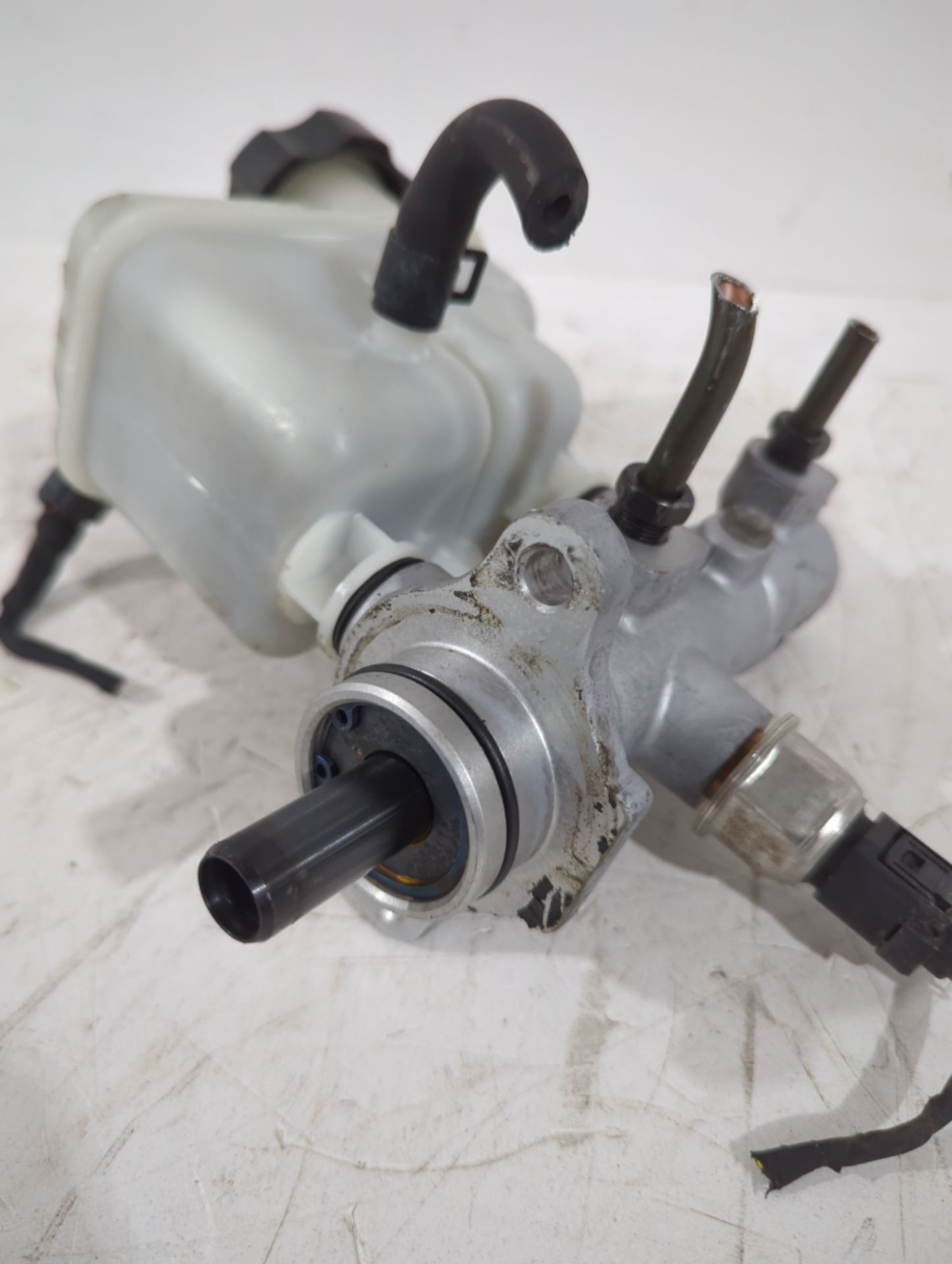 bomba_freno_585101d030ds_kia_carens_iii_monospace_un_2_0_crdi_140