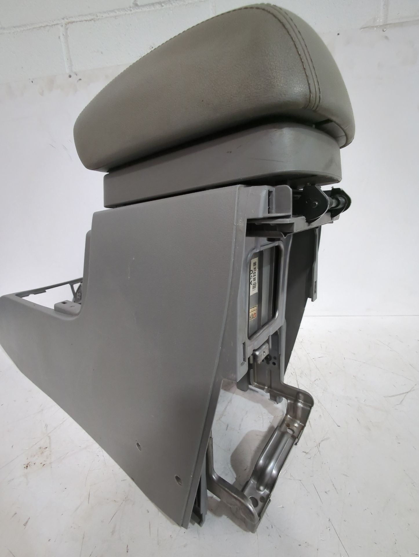 consola_central_846101d000wk_kia_carens_iii_monospace_un_2_0_crdi_140